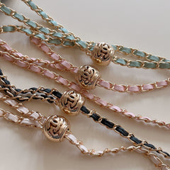 Logo CC + Lanière cross body gravée CC